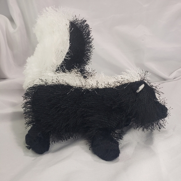 Ganz Webkinz Skunk Fuzzy Plush Stuffed Toy 9 Inch HM213 No Code - Picture 5 of 8